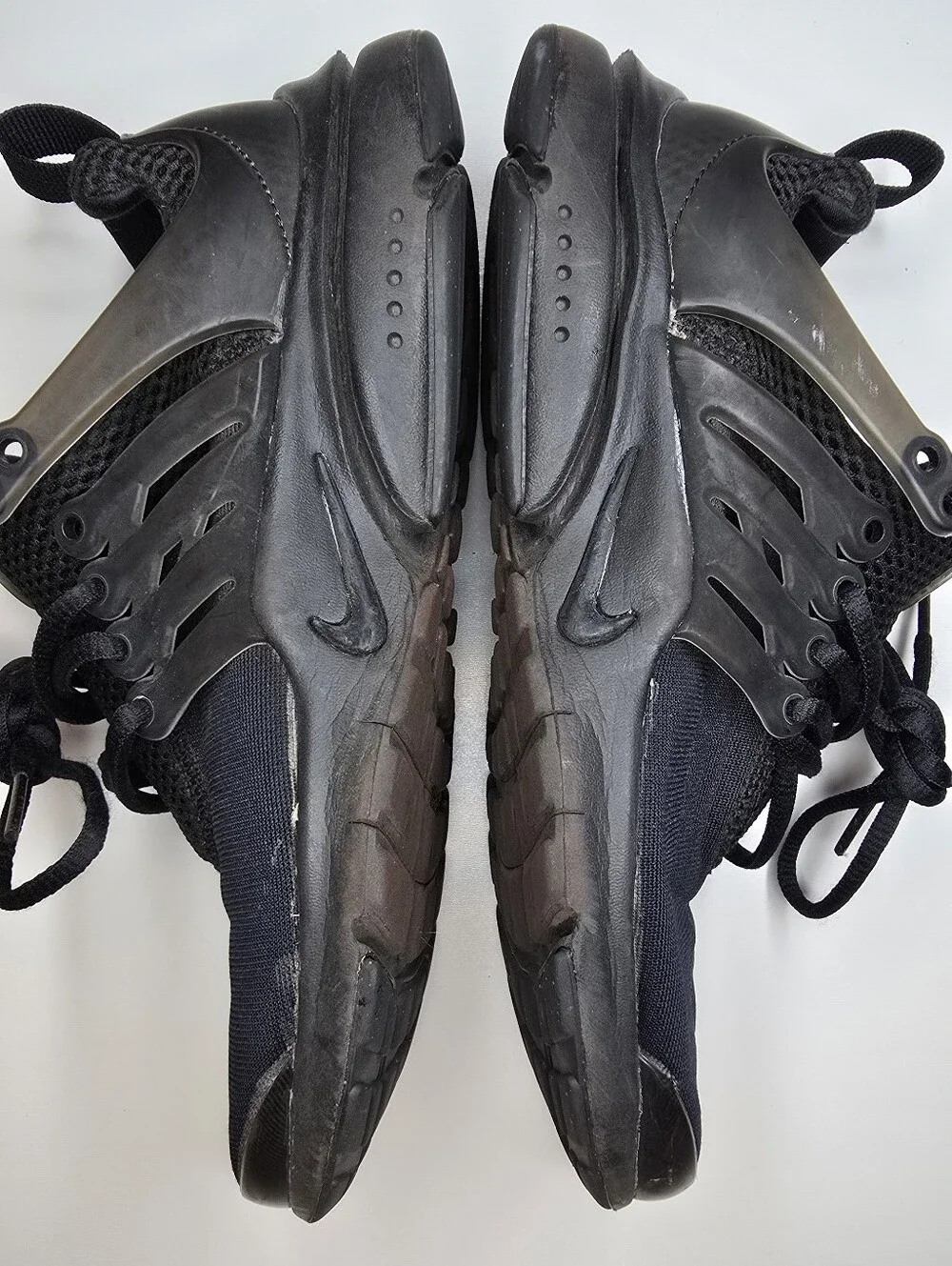 Nike Air Presto Triple Black sneakers, Grade School size 6Y, style 833875-003